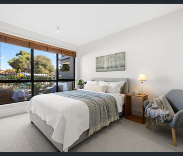 Beach Life, Latte Lifestyle & Street front Living - Photo 4