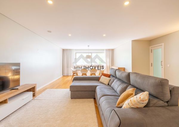 Apartamento T4 em Porto
