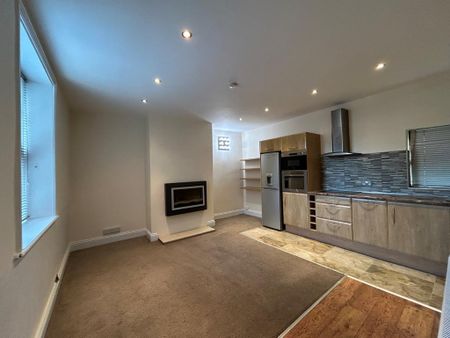 2 bedroom terraced house to rent - Photo 4