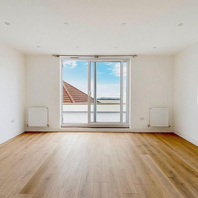 3 bedroom apartment to rent - Photo 1