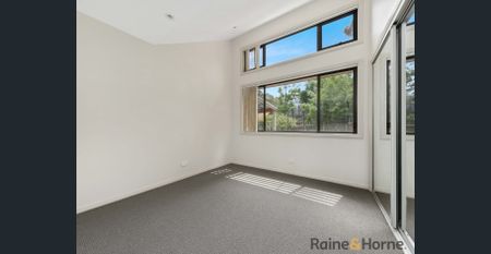 FOUR BEDROOM FAMILY HOME - Photo 5