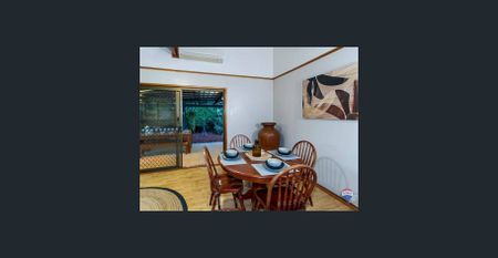 FAMILY HOME - Photo 4