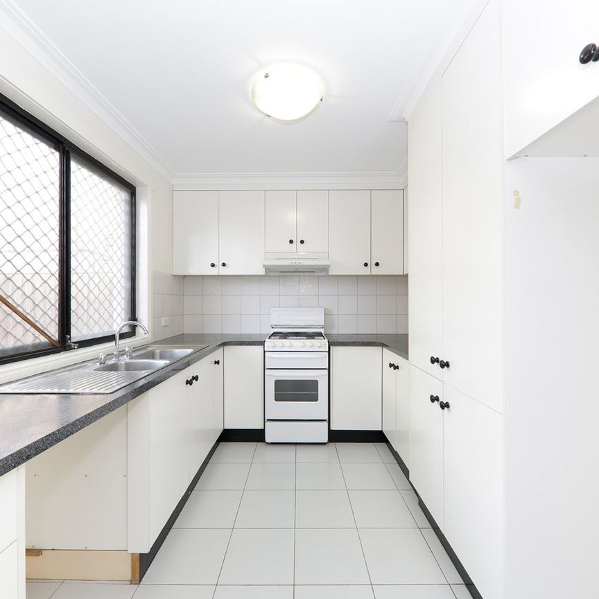 1/69 Holmes Street, Brunswick VIC 3056 - Photo 1