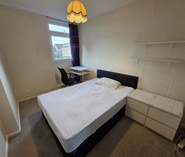 Crewkerne Court, Bolingbroke Walk, Battersea, SW11, Property for rent - Photo 5