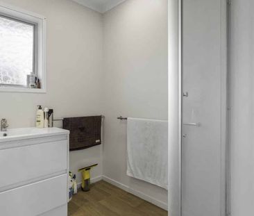 So well located - comfort, space and location - Photo 5