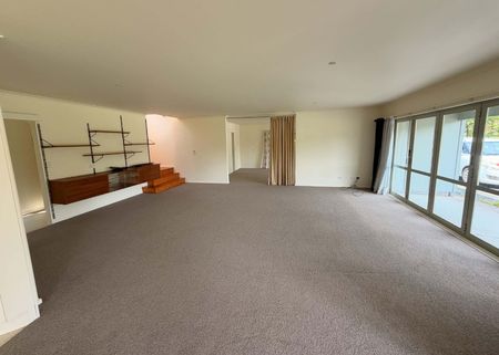 Barn-Style Home on Kiwifruit Orchard - Katikati - Photo 3