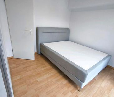 Moderne, möblierte 2-Zimmer-Wohnung in Düsseldorf, Roßstraße 98 - Photo 1