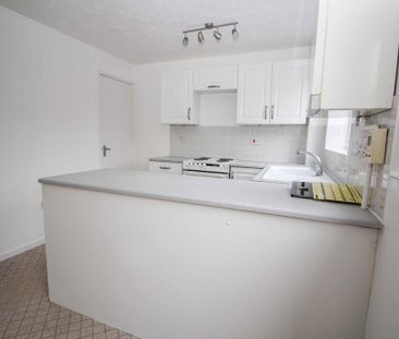 2 bedroom terraced house to rent - Photo 3