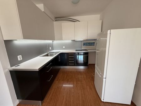 Pronájem bytu 3+kk 73 m² - Fotografie 3