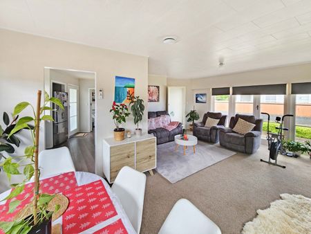 Wainui Living - Photo 3