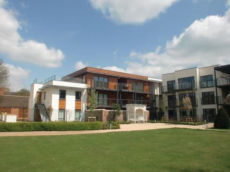 2 bedroom flat to rent - Photo 4