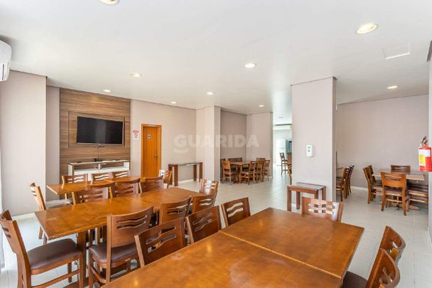 Apartamento com 2 dormitórios e 1 vaga de garagem, no bairro Partenon - COD: 22412 - Photo 1