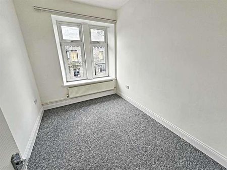 Ceridwen Terrace, Pontypridd, CF37 - Photo 4