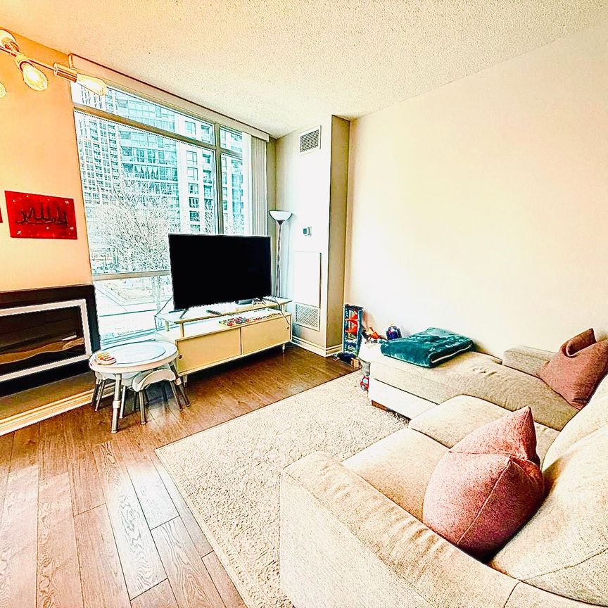 For Lease - 219 Fort York Boulevard Unit# 203, Toronto, Ontario - Photo 1