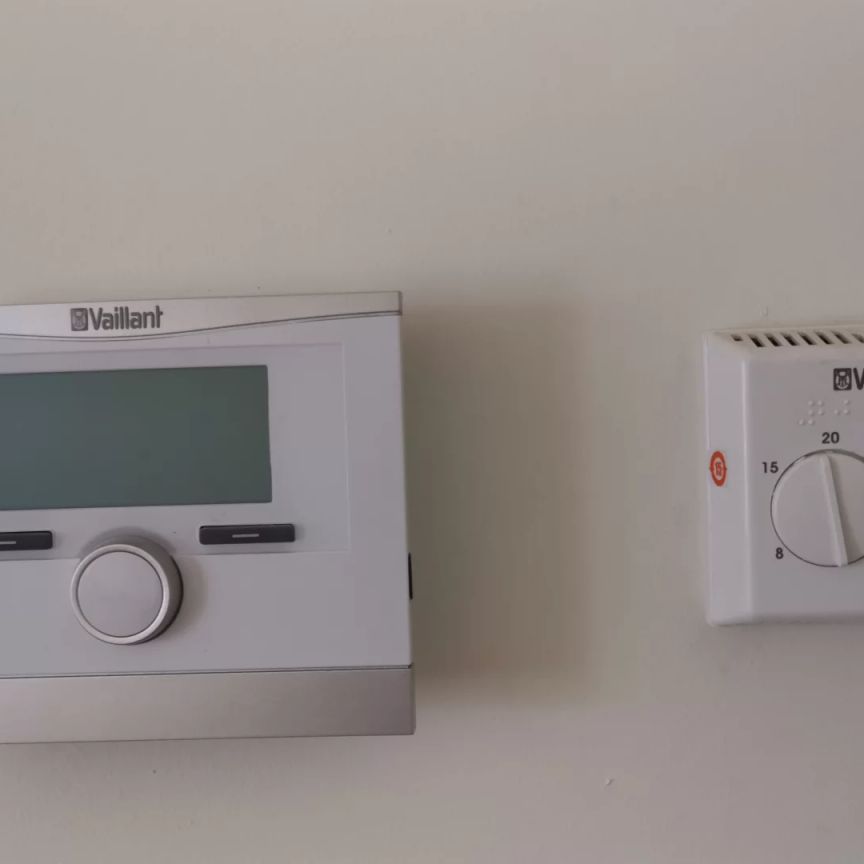 URANIA: 3 Zimmer mit hofseitiger Terrasse in Ruhelage: Luxus pur in Citynähe - Foto 1