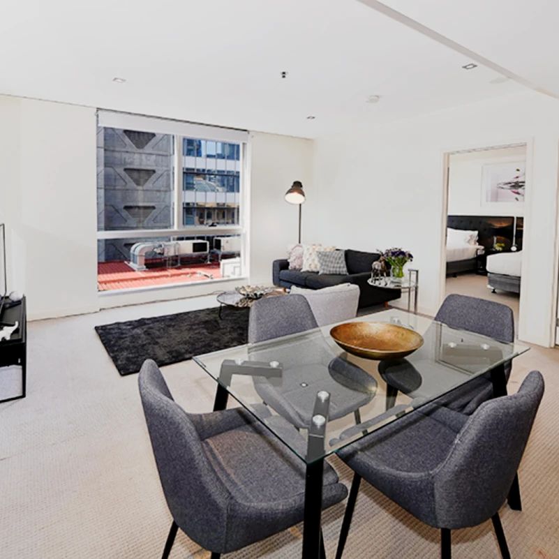 Comfortable 1-bedroom apartment near RMIT University - Photo 1