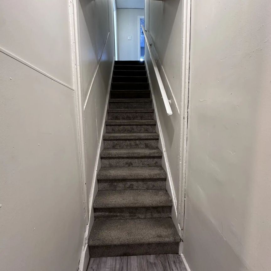 For Lease - 123 Henry Street, Barrie, Ontario - Photo 1