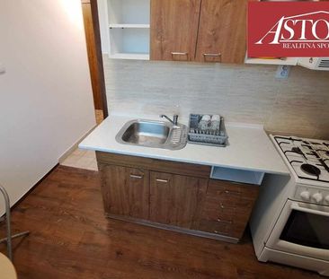 prenájom - 1-izb. byt s LODŽIOU - Martin - A. Stodolu - Fotografia 6