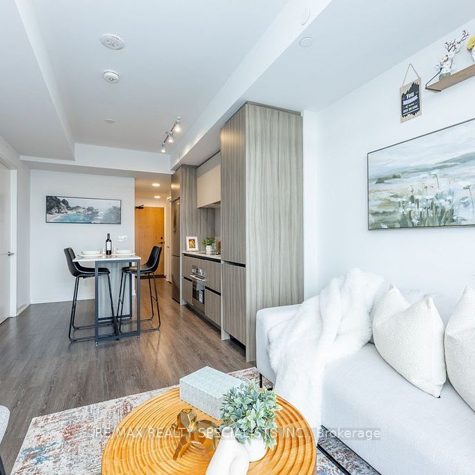 For Lease - 8 Beverley Glen Boulevard Unit# C202, Vaughan, Ontario - Photo 1