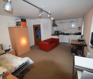 Studio to rent - Photo 1