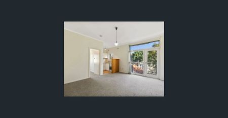 One Bedroom Apartment In The Heart of Bondi Junction - Photo 4
