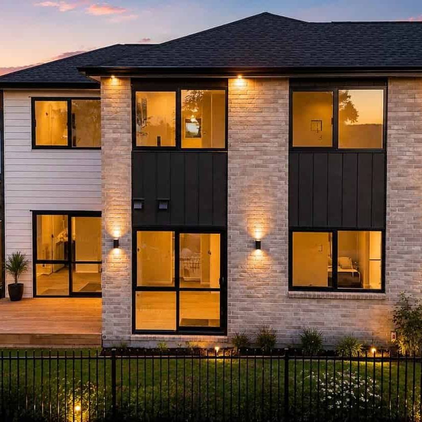Brand New 4-Bedroom Family Home + 3.5 Bathrooms + Internal Garage + Papatoetoe - Photo 1