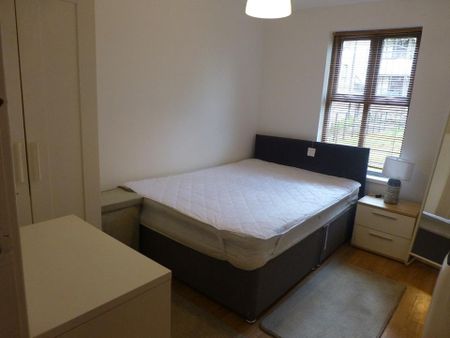 2 bedroom flat to rent - Photo 4