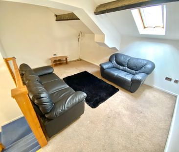 Bayhall Common Road, Huddersfield - Photo 3