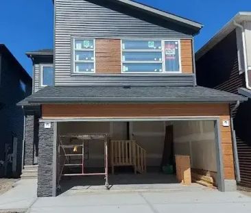 Beautiful & Upgraded 3Bed/2.5Bath attached 2 car garage- First Tenant | Belmont Mnr SW, Calgary - Photo 1