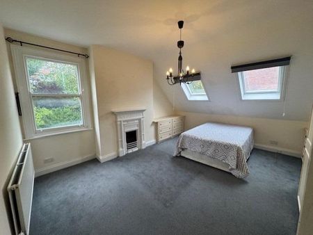 2 bedroom flat to rent - Photo 2