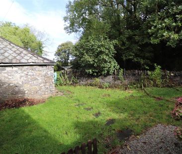 3 bedroom end of terrace house to rent - Photo 1