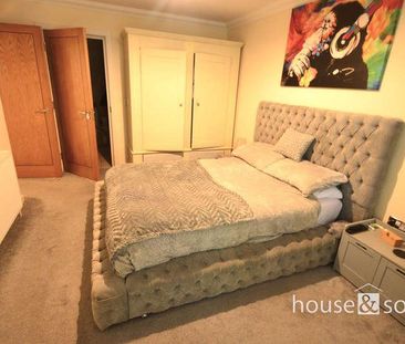 Queens Park Avenue, BH8 - Photo 5