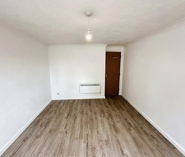 One-Bedroom Apartment - Photo 1