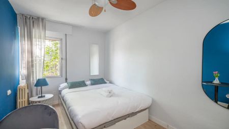 Room in a shared 5-bedroom apartment for rent in Puerta del Ángel, all bills included - Foto 4