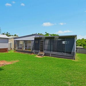 Private Granny Flat - Photo 3