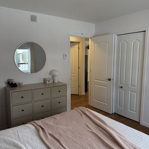 Grand 3 ½ Lumineux – Internet + Stationn - Photo 3