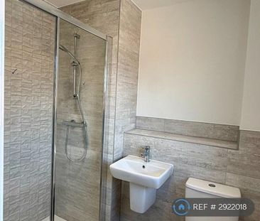 3 bedroom end of terrace house to rent - Photo 5