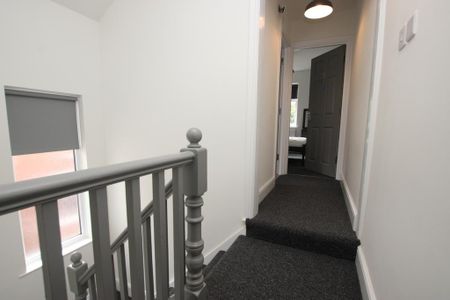1 bedroom in a house share to rent - Photo 5