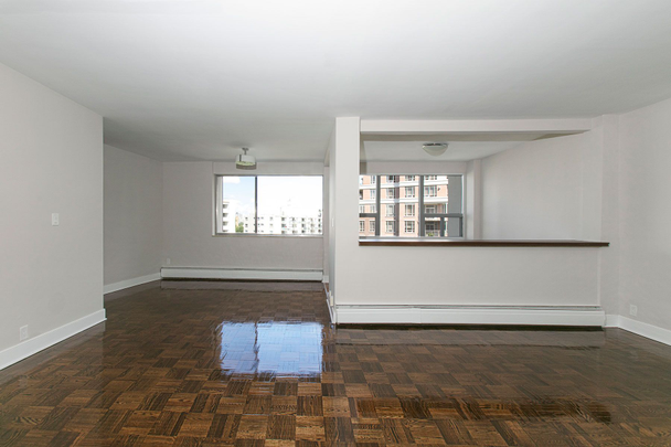 For Lease - 9 Deer Park Crescent Unit# 1106, Toronto, Ontario - Photo 1