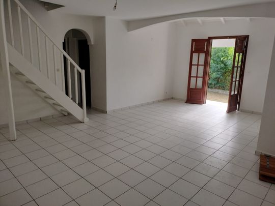 Exclusivité ZEOPIE Immobilier : villa 3 chambres avec jardin. - Photo 1