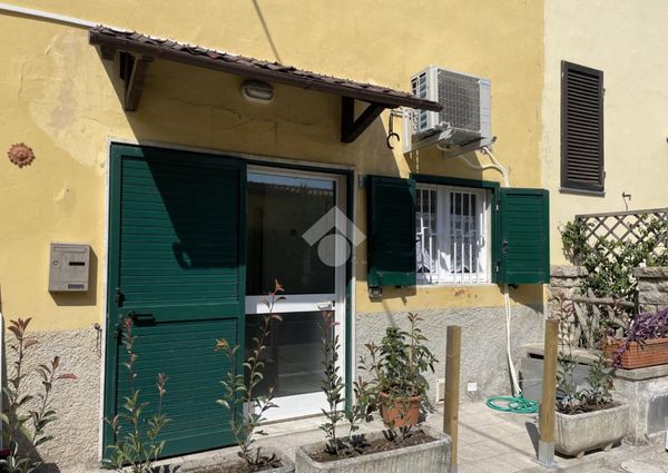 Casa indipendente in affitto