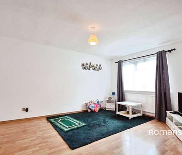 Brambles Farm Drive, Uxbridge, UB10 - Photo 2