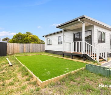 Brand New 2 Bedroom Unit. - Photo 5