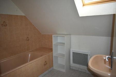 Location Appartement 2 pièces 45m² BRIVE LA GAILLARDE 19100 - Photo 3