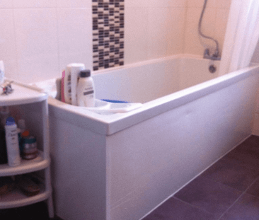 Ensuite room close to ilford station ideal for working female- £650... - Photo 4