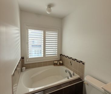 For Lease - 168 Durhamview Crescent, Whitchurch-Stouffville, Ontario - Photo 3