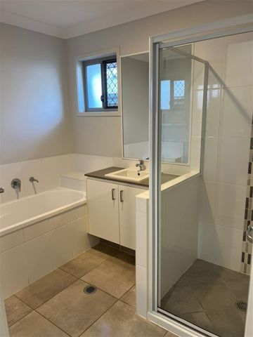 1 Hillsborough Place Pimpama - Photo 5