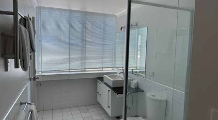 Fully Furnished 2BR Apt in Hamilton Central - Photo 5