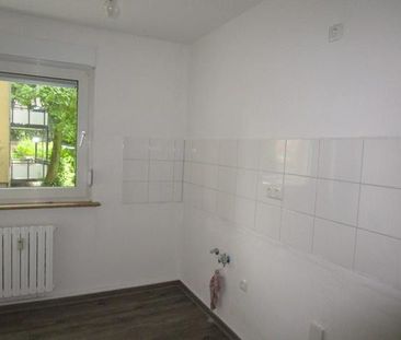 Mutter-Kind-Wohnen: einzugsbereite 3-Raum-Wohnung mit Sonnenbalkon - Photo 5