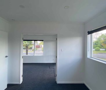 7 Betley Crescent - Photo 5